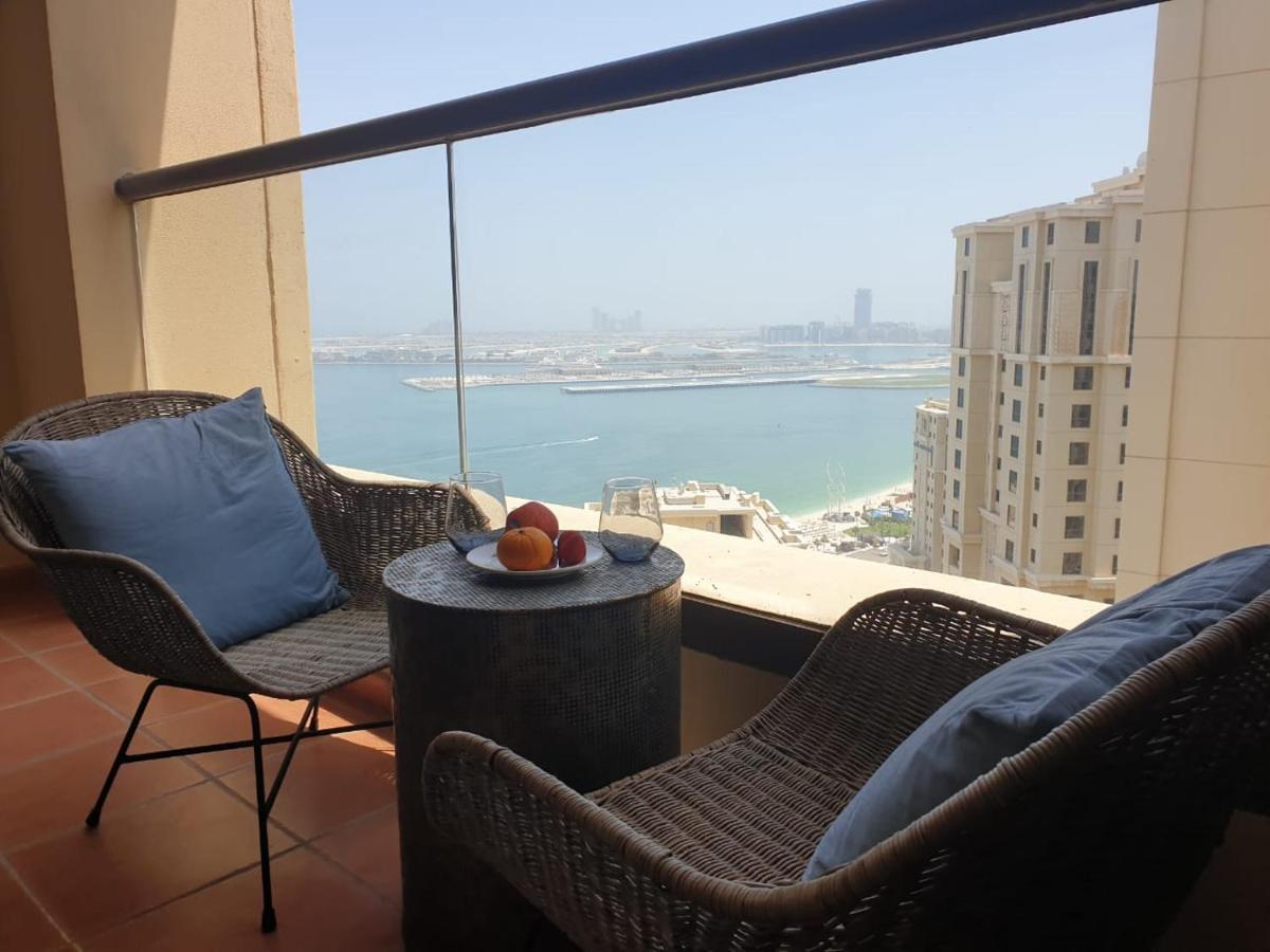 Beautiful Apartment With Amazing Sea Views Дубай Екстериор снимка